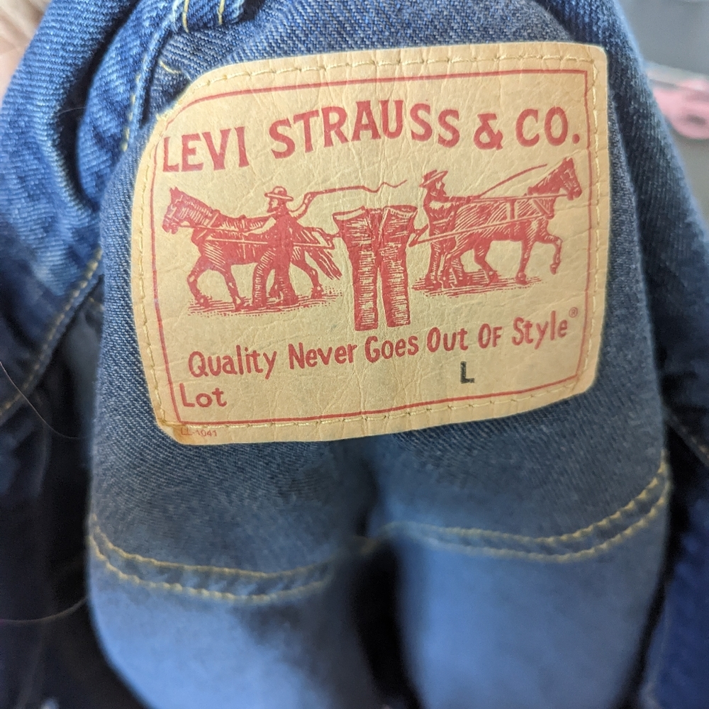 Levi's jean jacket